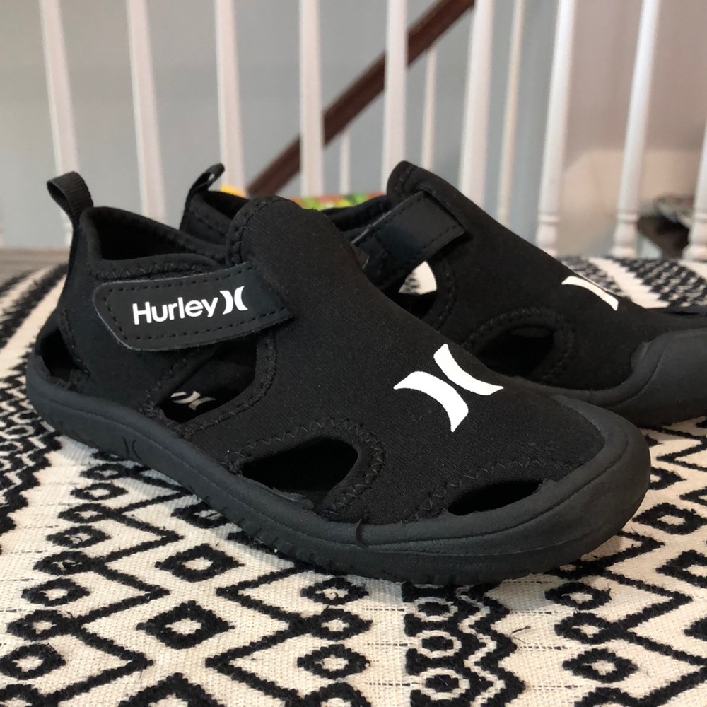 Hurley Kona T Black Water Shoes with Adjustable Straps